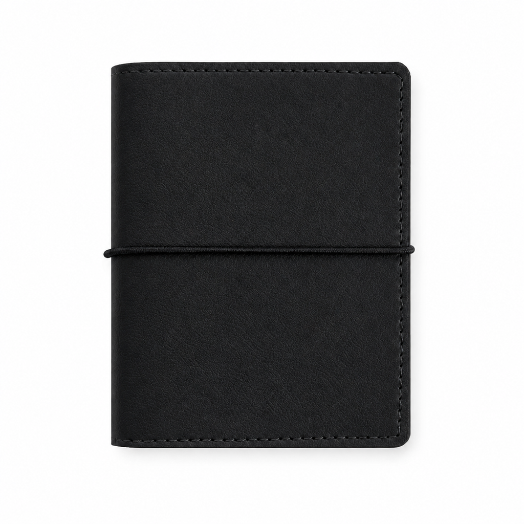 Black M5 Wide five-ring planner cover with elastic closure on a white background